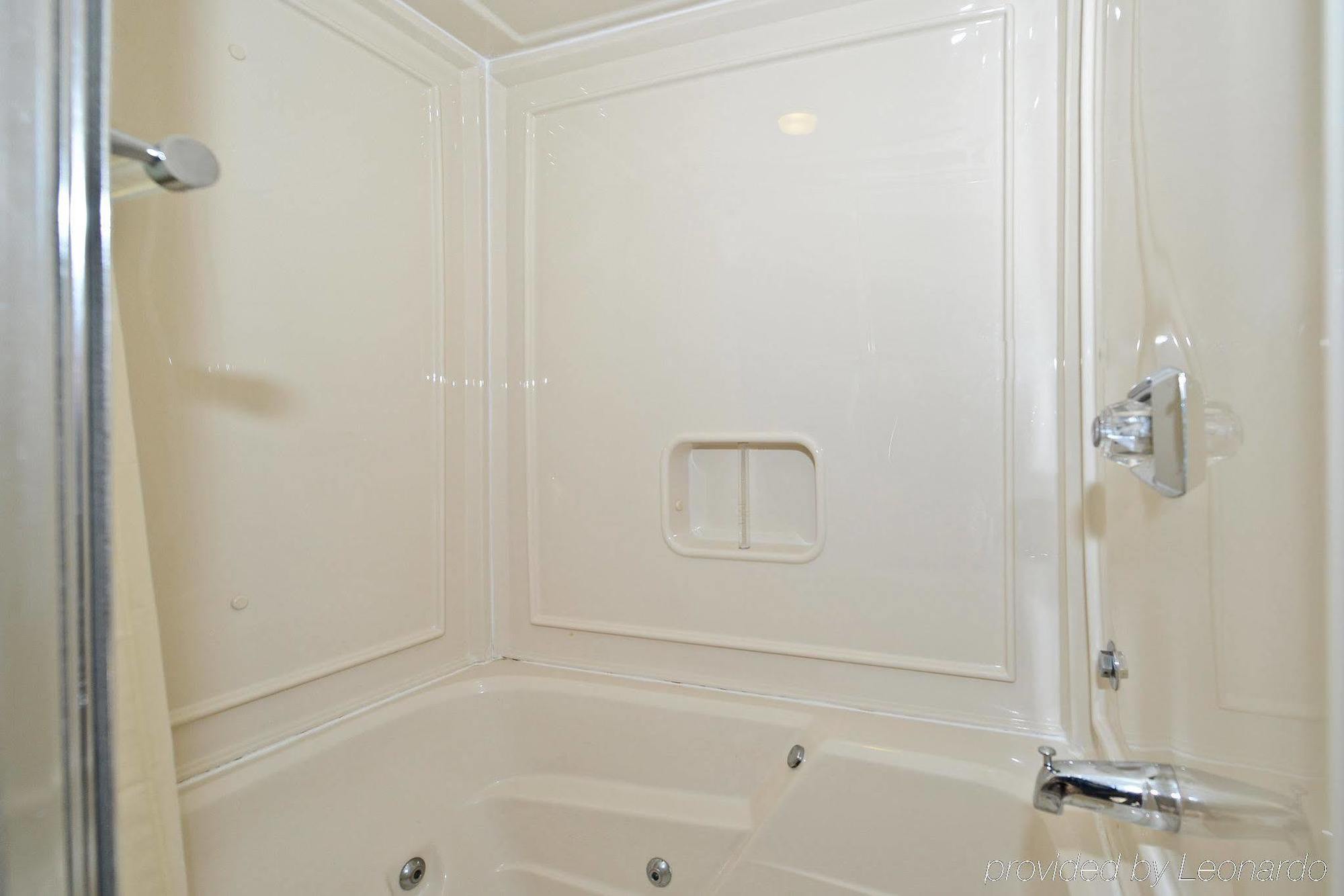 Hotel America's Value Phillipsburg 2*